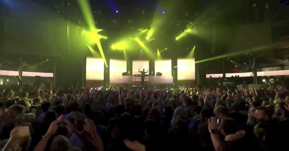 Calvin Harris Feel So Close Live At Itunes Festival 12 Calvin Harris Feel So Close Live At Itunes Festival 12 Voicetube 動画で英語を学ぶ