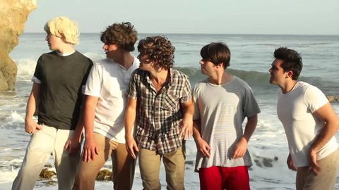 One Direction - "What Makes You Beautiful" PARODY