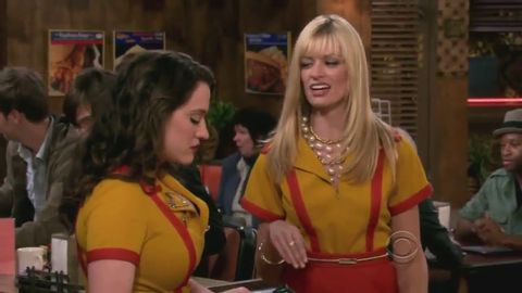 2ブローク・ガールズ - そして金持ちの問題 clip4 (2 Broke Girls – And the Rich People Problems clip4)