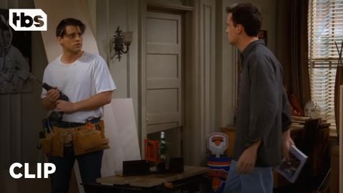 朋友雜工喬伊（第三季片段） | TBS (Friends: Joey the Handyman (Season 3 Clip) | TBS)