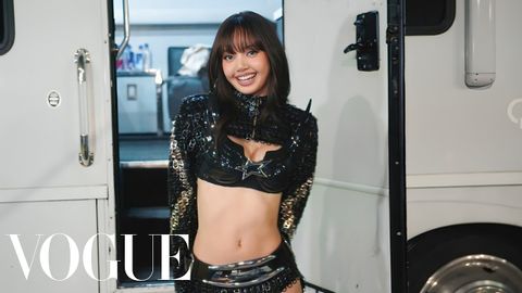 麗莎為維多利亞的祕密時裝秀做準備 | 最後的造型 | Vogue (Lisa Gets Ready for the Victoria’s Secret Fashion Show | Last Looks | Vogue)