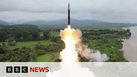 北韓發射被禁飛彈 飛行時間最長 | BBC News (North Korea fires banned missile in longest flight yet | BBC News)