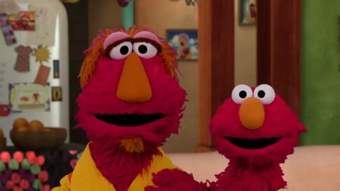 エルモがコビッド19ワクチンを接種 (Elmo Gets the Covid-19 Vaccine)