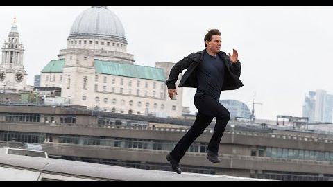 MISSION IMPOSSIBLE: FALLOUT - Rooftop Chase Scene(HD) - Tom Cruise & Henry Cavill