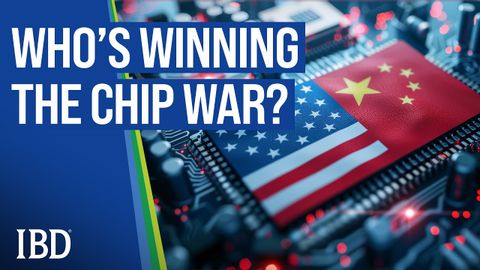 過熱する中国とのチップ戦争。誰が勝つのか？| IBDの成長ストーリー (The Chip War With China Is Heating Up. Who’s Winning? | Growth Stories With IBD)