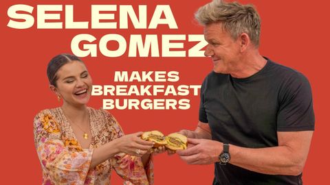 塞萊娜-戈麥斯與戈登-拉姆塞一起製作早餐漢堡 (Selena Gomez Makes A Breakfast Burger with Gordon Ramsay)