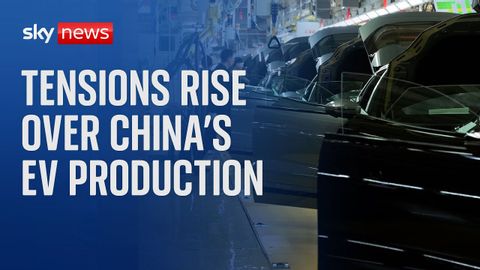 米欧、中国の過剰生産と電気自動車の世界市場投棄を非難 (US and Europe accuse China of overproduction and dumping electric cars on global market)