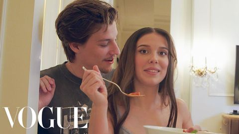 ミリー・ボビー・ブラウン、『Damsel』プレミアに向けて準備万端｜Vogue｜ヴォーグ (Millie Bobby Brown Gets Ready for the "Damsel" Premiere | Vogue)