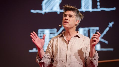 【TED】Alejandro Aravena: My architectural philosophy? Bring the community into the process (Alejandro Aravena: My architectural philosophy? Bring the community into the process)