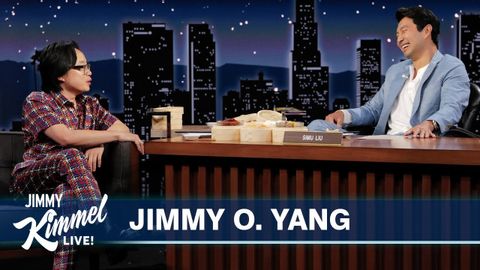 Jimmy O. Yang 談爸爸讓他難堪以及與凱文-哈特和馬克-沃爾伯格合作 (Jimmy O. Yang on His Dad Embarrassing Him and Working with Kevin Hart & Mark Wahlberg)