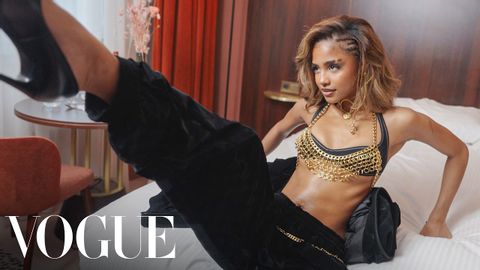 泰拉準備奧運前在巴黎狂歡 | 最後造型 | Vogue (Tyla Gets Ready to Party in Paris Before the Olympics | Last Looks | Vogue)